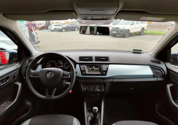 Skoda Fabia cena 34900 przebieg: 204199, rok produkcji 2018 z Bobowa małe 254